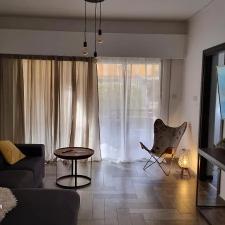 Deana Apartment